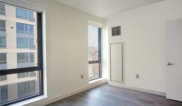 $5,705 | 1 Canal Street, Unit 725, Boston, MA 02114