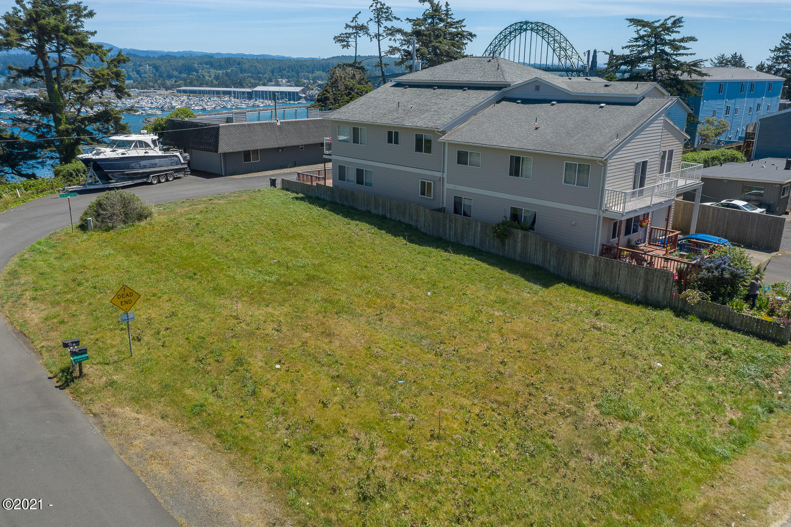 910 Southwest Bay View Lane Newport, OR 97365 - Photo 4 of 11 910 SW Bay View Ln, Newport
