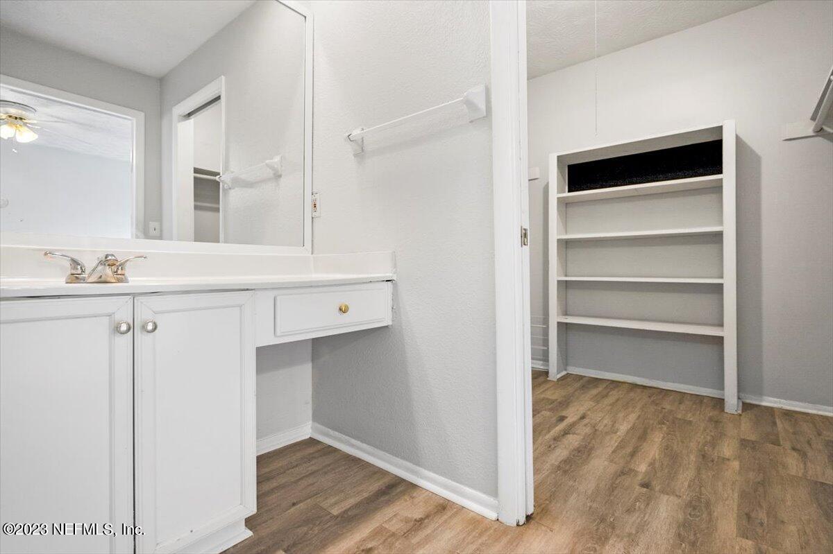 4915 Baymeadows Road, Unit 13D Jacksonville, FL 32217 - Photo 11 of 46 25-4915 Baymeadows Rd (25)