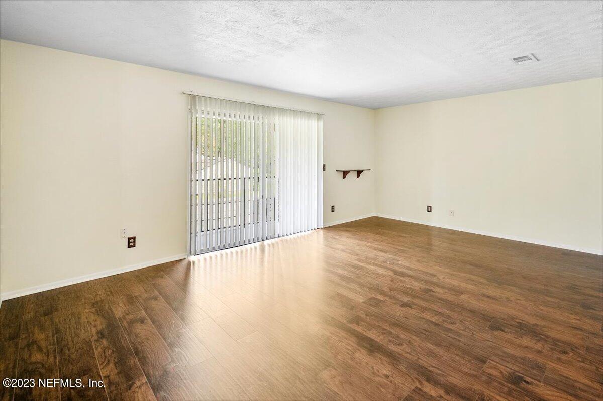 4915 Baymeadows Road, Unit 13D Jacksonville, FL 32217 - Photo 32 of 46 30-4915 Baymeadows Rd (30)