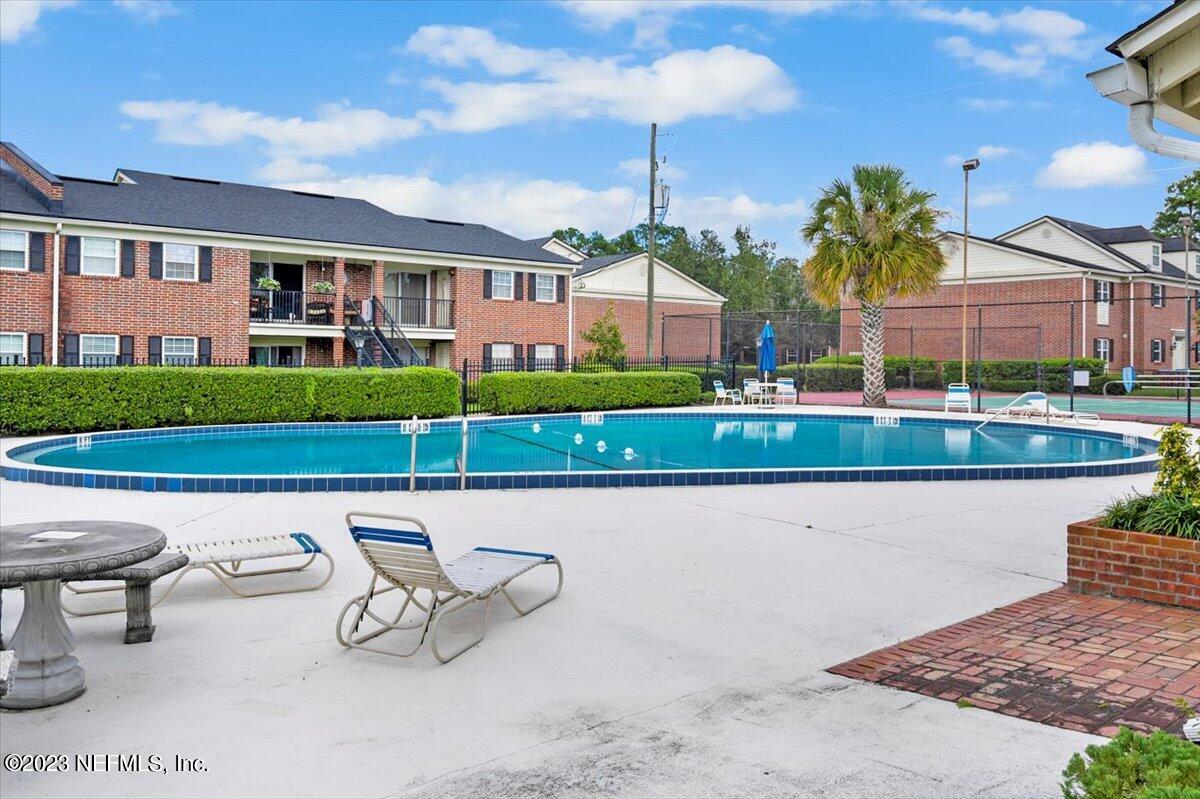 4915 Baymeadows Road, Unit 13D Jacksonville, FL 32217 - Photo 41 of 46 03-The Boxwood at Baymeadows Amenity (3)