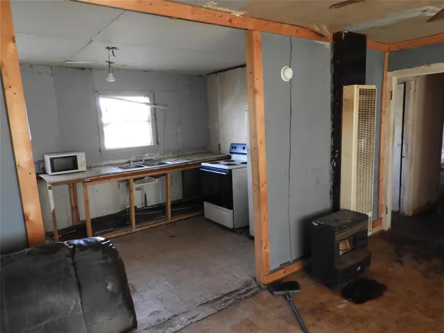 $90,000 | 208 Reeves Street, Winters, TX 79567