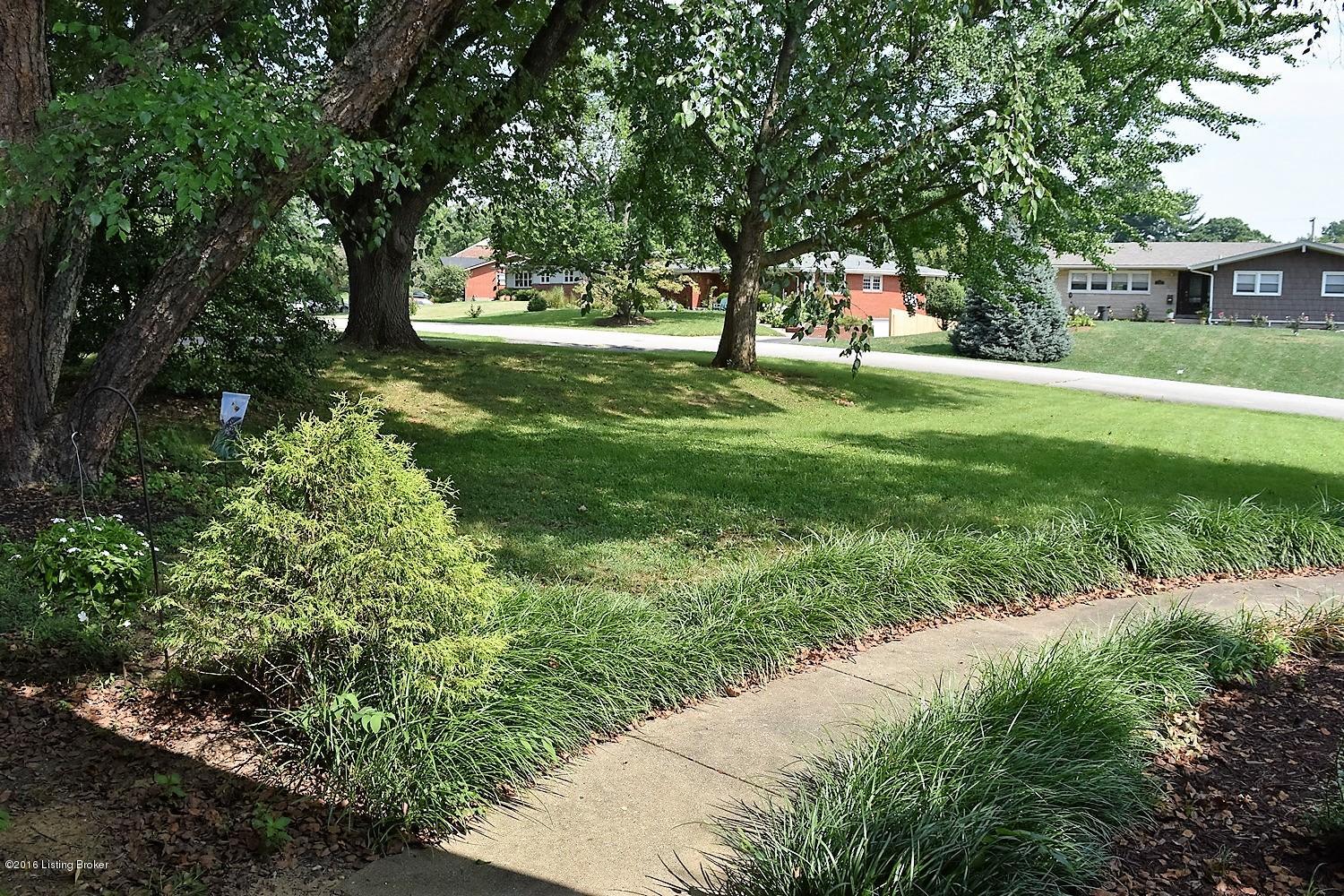 2716 Lamont Road Louisville, KY 40205 - Photo 43 of 46 DSC_1035