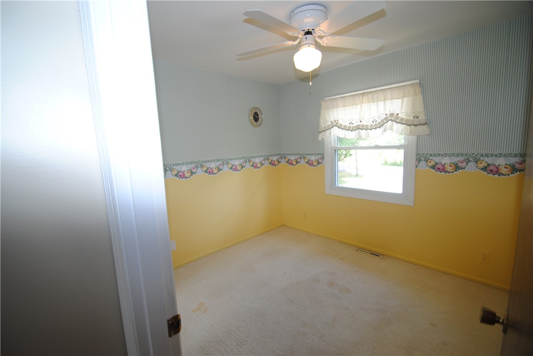 1247 Middle Road Henrietta, NY 14543 - Photo 19 of 35