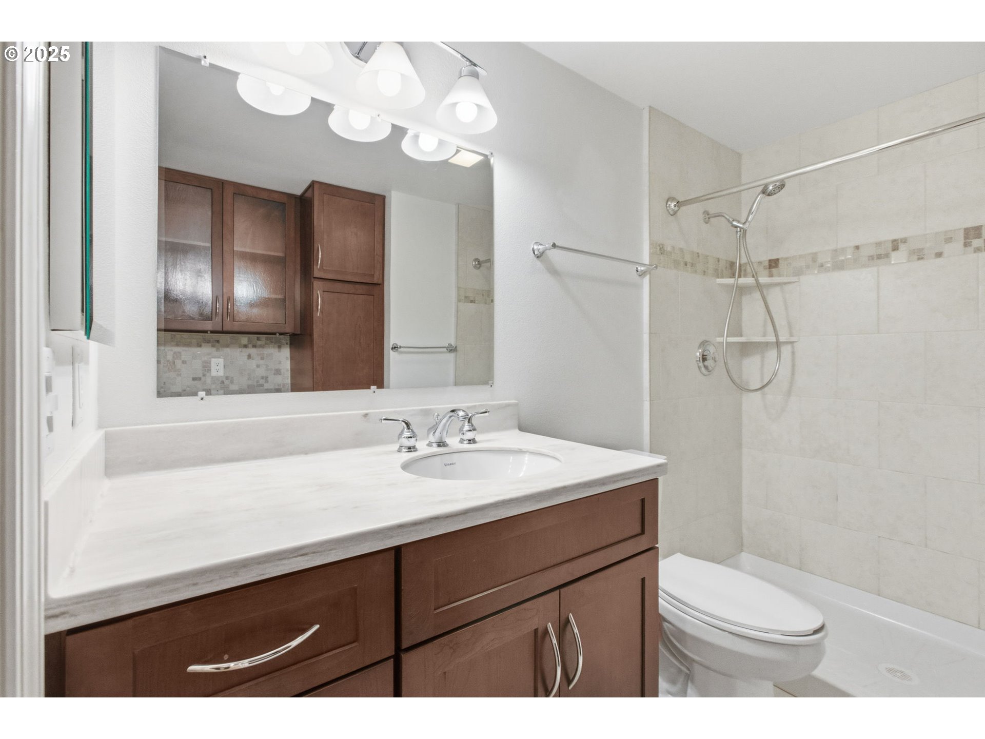 17 Westbrook Way Eugene, OR 97405 - Photo 16 of 26