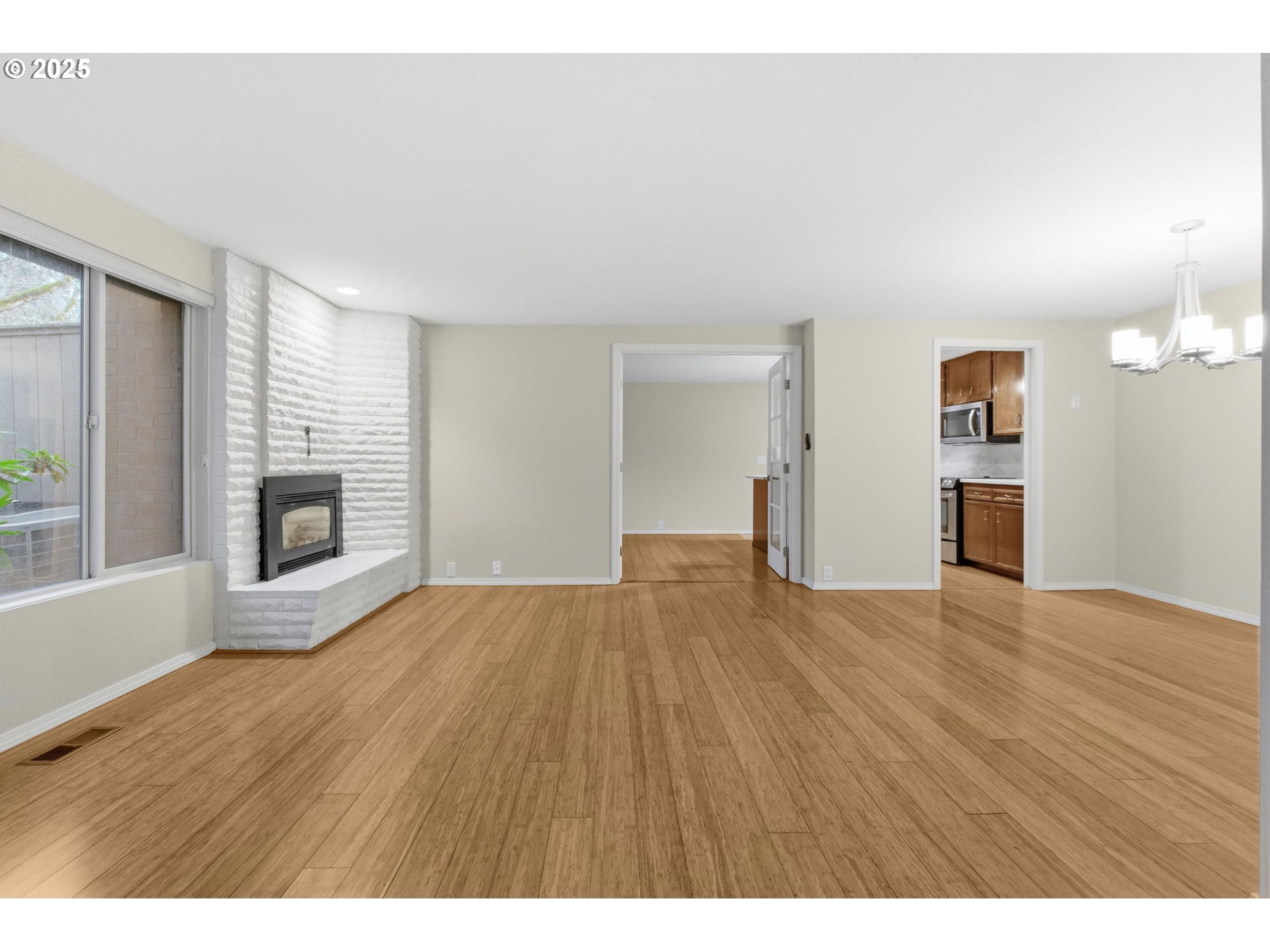 17 Westbrook Way Eugene, OR 97405 - Photo 5 of 26