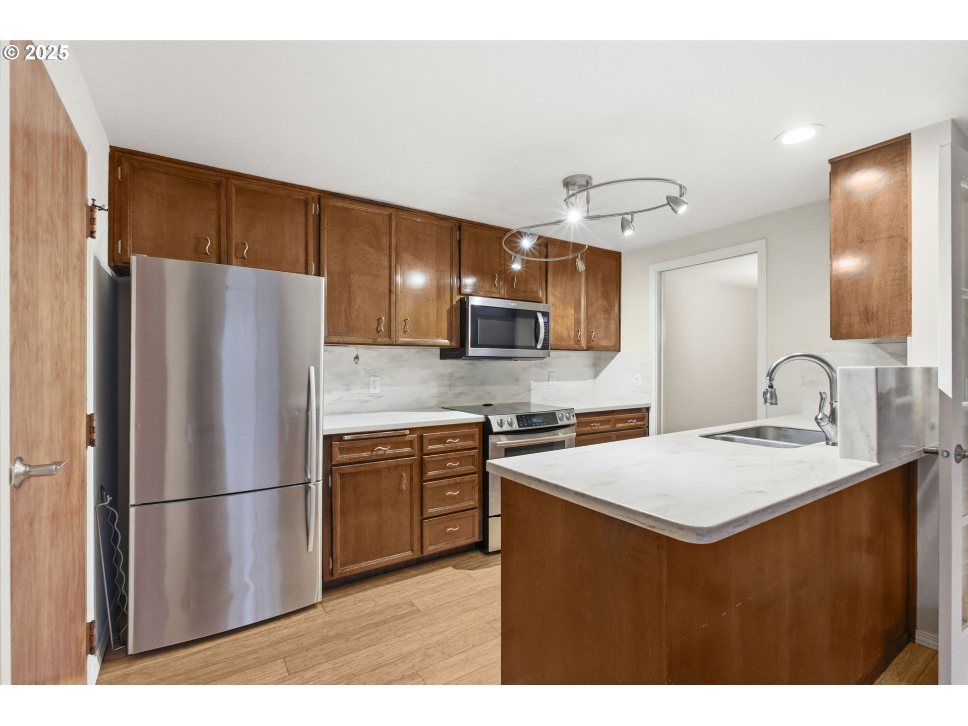 17 Westbrook Way Eugene, OR 97405 - Photo 8 of 26