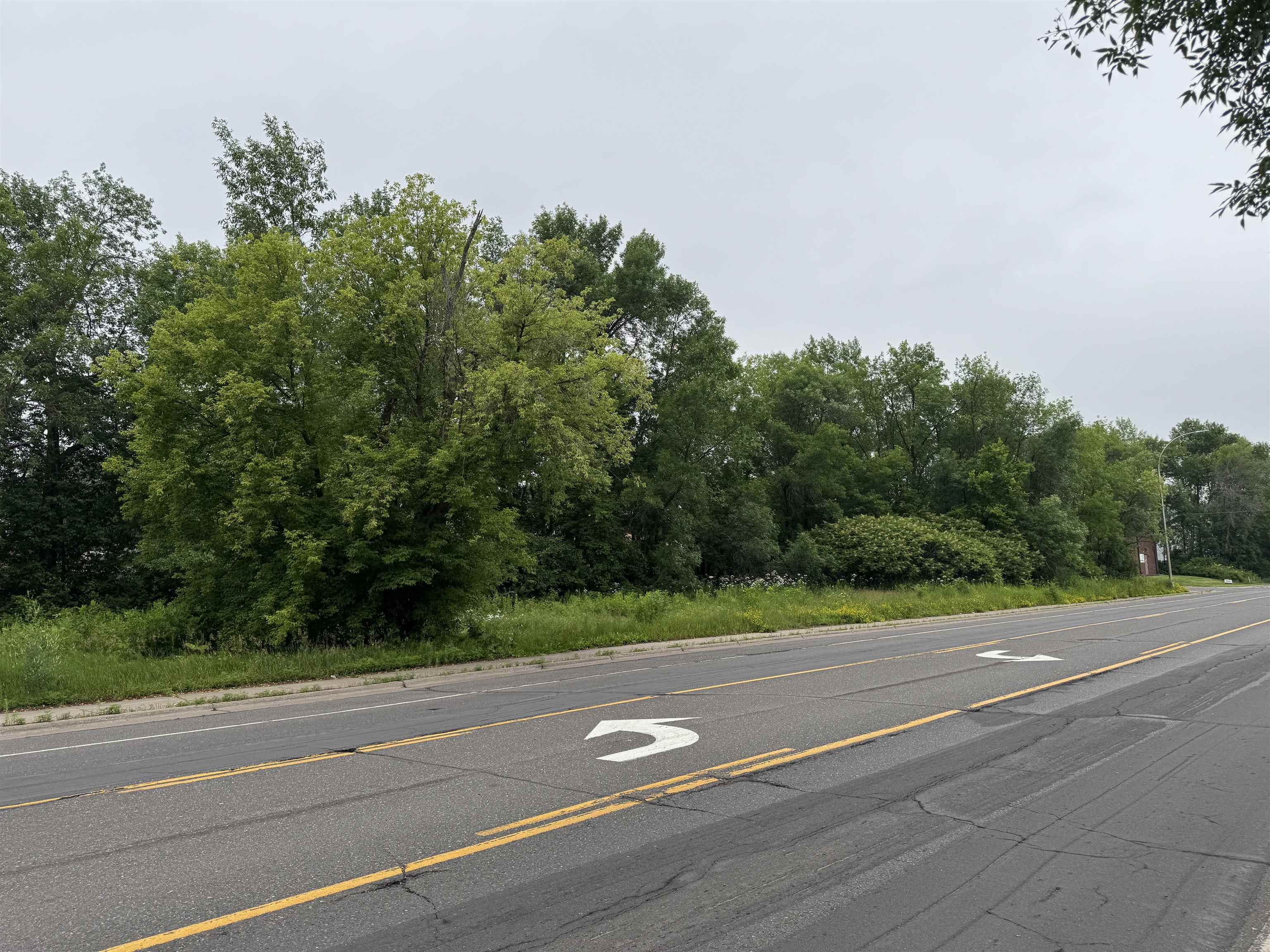 Xxx Commonwealth Avenue Duluth, MN 55808 - Photo 1 of 2