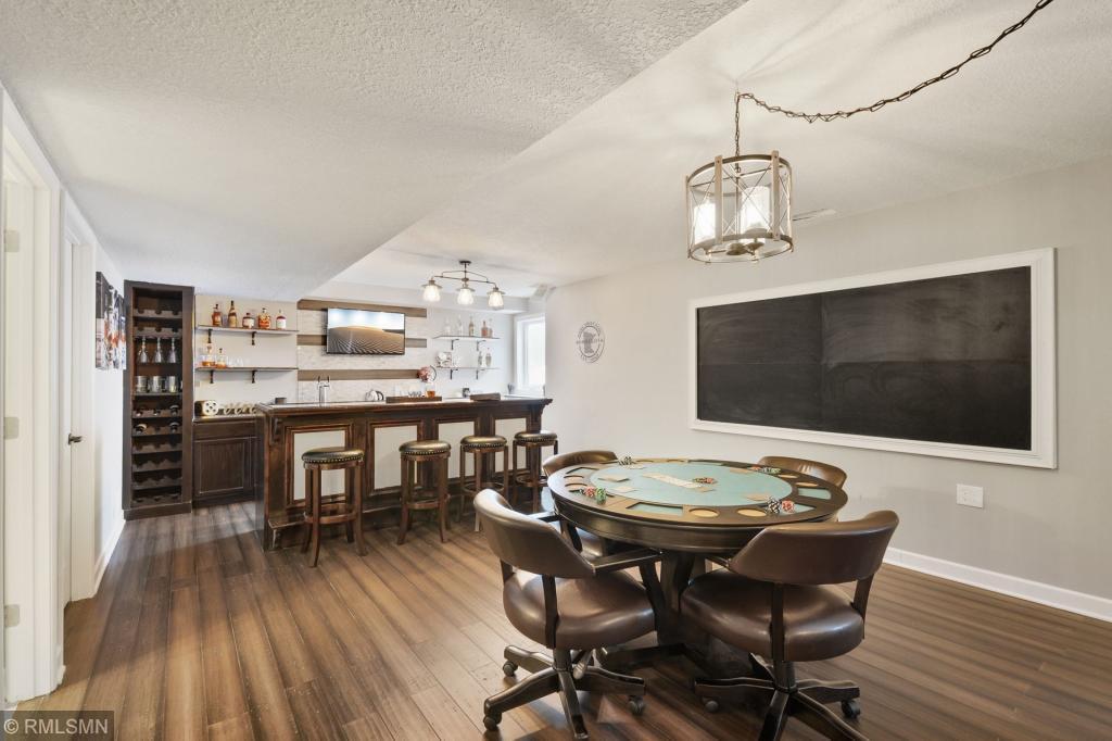 225 Lakeview Road East Chanhassen, MN 55317 - Photo 15 of 18 Gallery Image 15