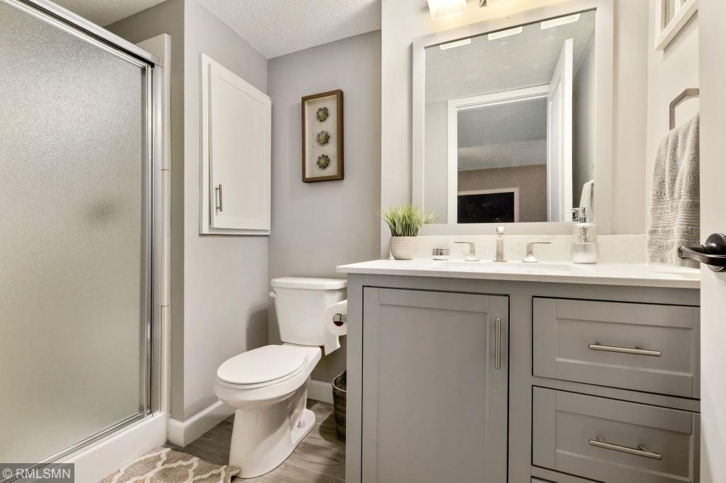 225 Lakeview Road East Chanhassen, MN 55317 - Photo 16 of 18 Gallery Image 16
