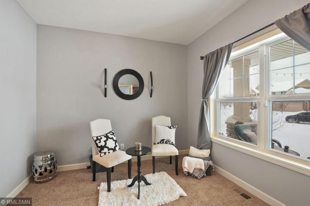 225 Lakeview Road East Chanhassen, MN 55317 - Photo 6 of 18 Gallery Image 6