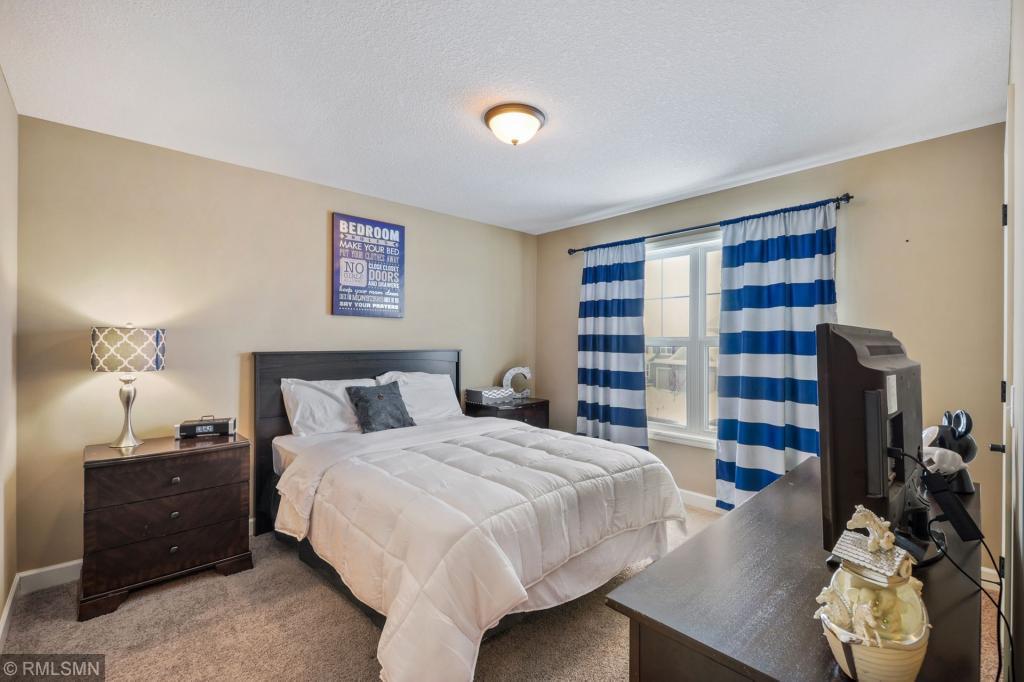 225 Lakeview Road East Chanhassen, MN 55317 - Photo 9 of 18 Gallery Image 9