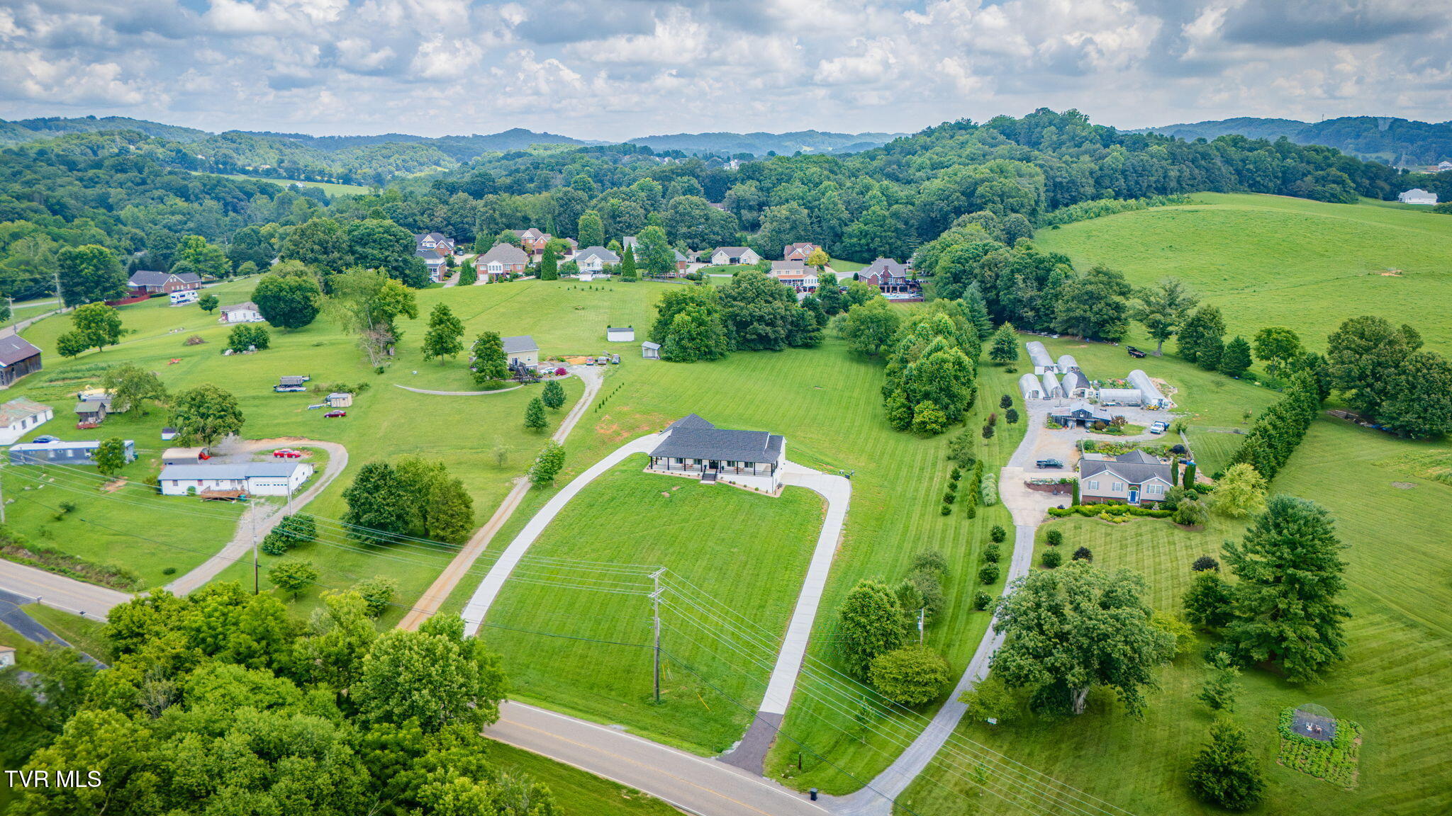 719 Fall Creek Road Blountville, TN 37617 - Photo 42 of 46 107
