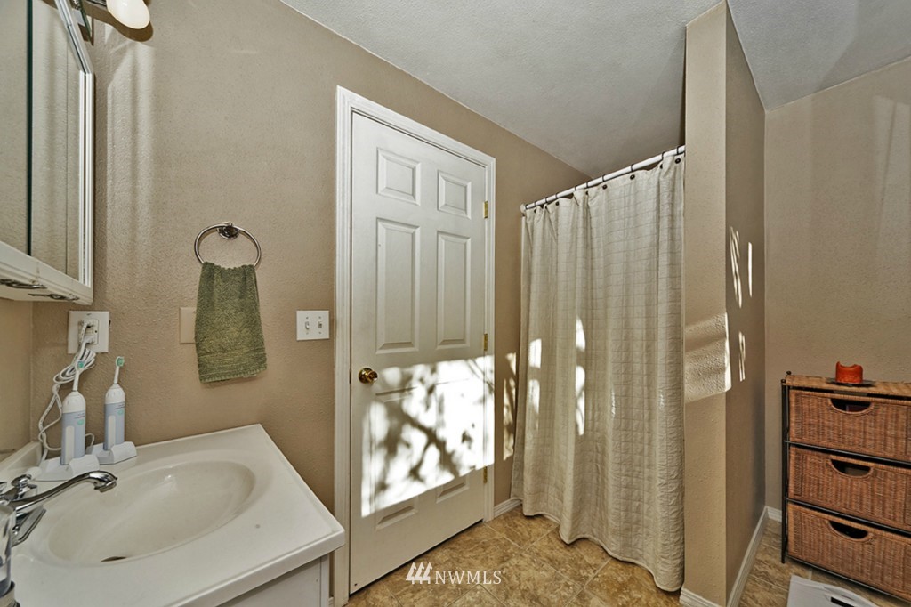 4028 Renton Avenue South Seattle, WA 98108 - Photo 14 of 24