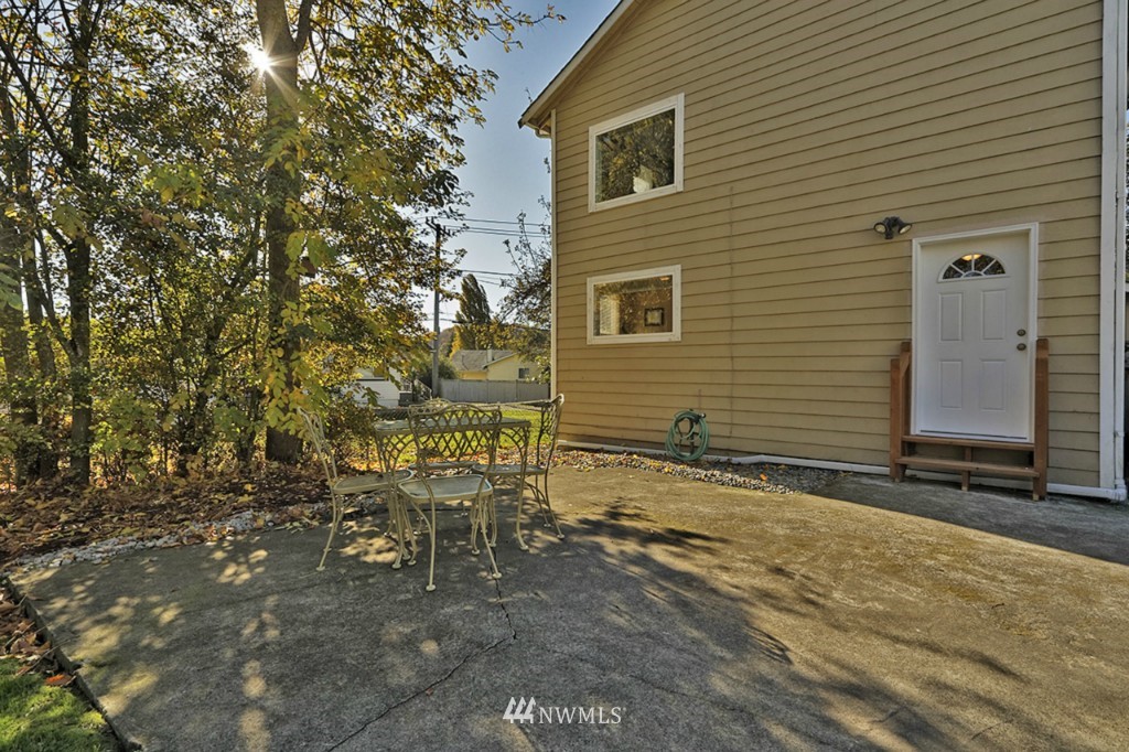 4028 Renton Avenue South Seattle, WA 98108 - Photo 4 of 24