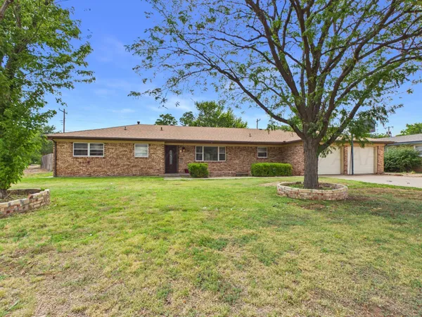 $270,000 | 410 Mills Avenue, Dumas, TX 79029