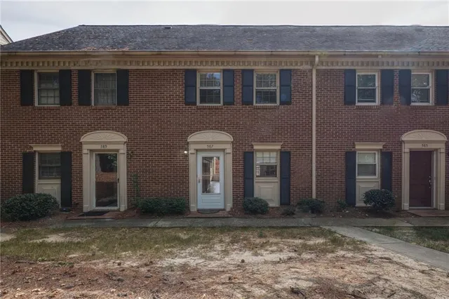 $1,950 | 587 Wedgewood Drive, Alpharetta, GA 30009