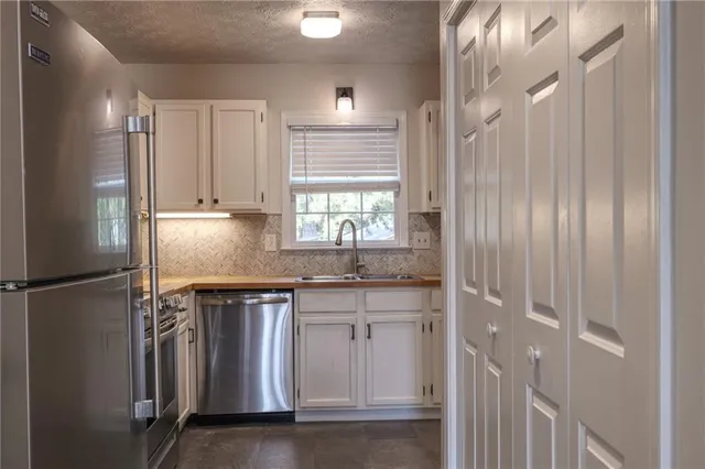 $1,950 | 587 Wedgewood Drive, Alpharetta, GA 30009