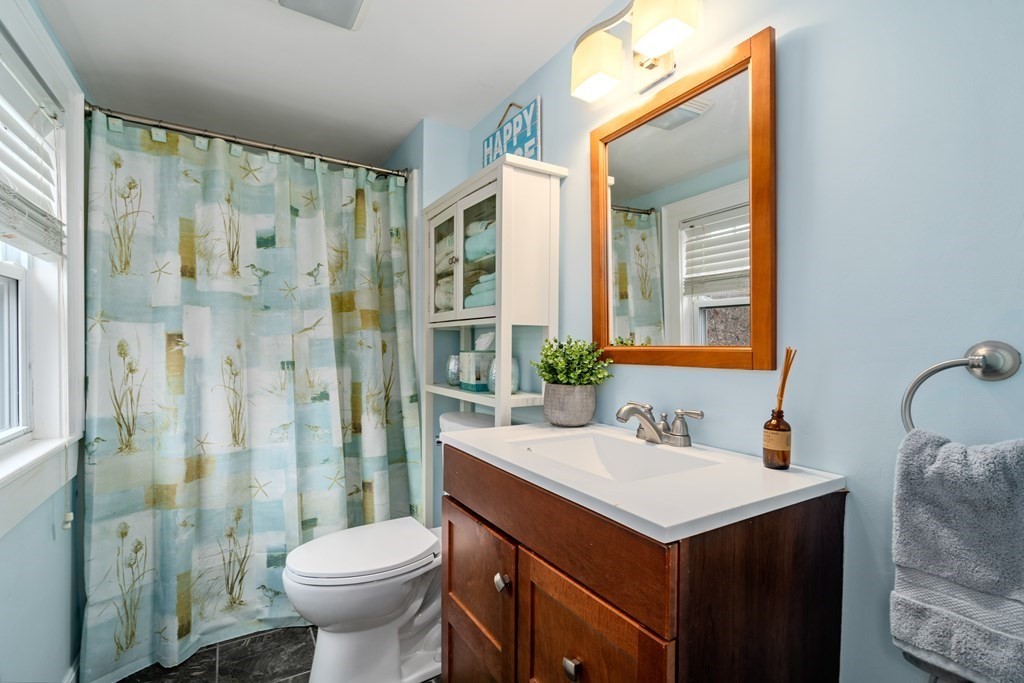 21 Atherton Road Hull, MA 02045 - Photo 25 of 31 Gallery Image 25