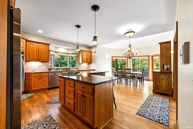 $719,900 | 5510 Pine Oak Court, Fort Wayne, IN 46835