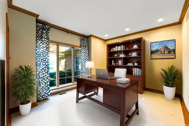 $719,900 | 5510 Pine Oak Court, Fort Wayne, IN 46835