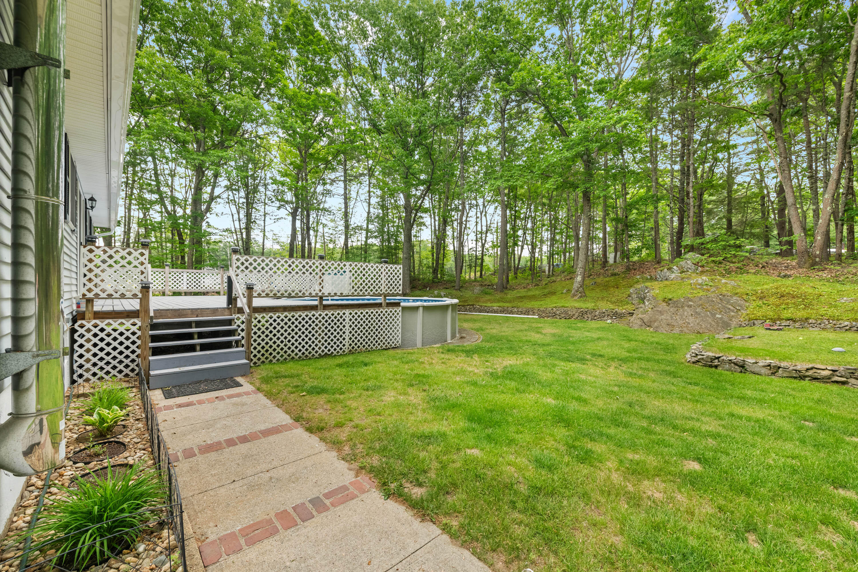 460 Pool Street Biddeford, ME 04005 - Photo 21 of 37 460 Pool St biddeford pic#34
