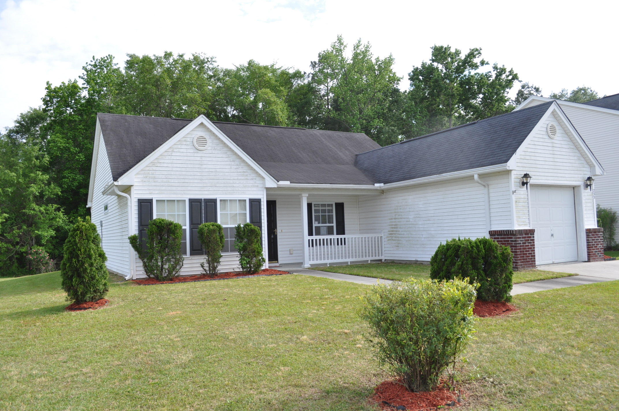 233 Border Road Goose Creek, SC 29445 - Photo 1 of 10 2016-04-21 16.03.37