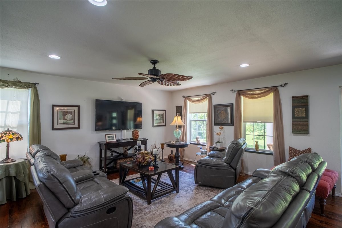 527 Clax Branch Road Loretto, TN 38469 - Photo 11 of 39 Gallery Image 11