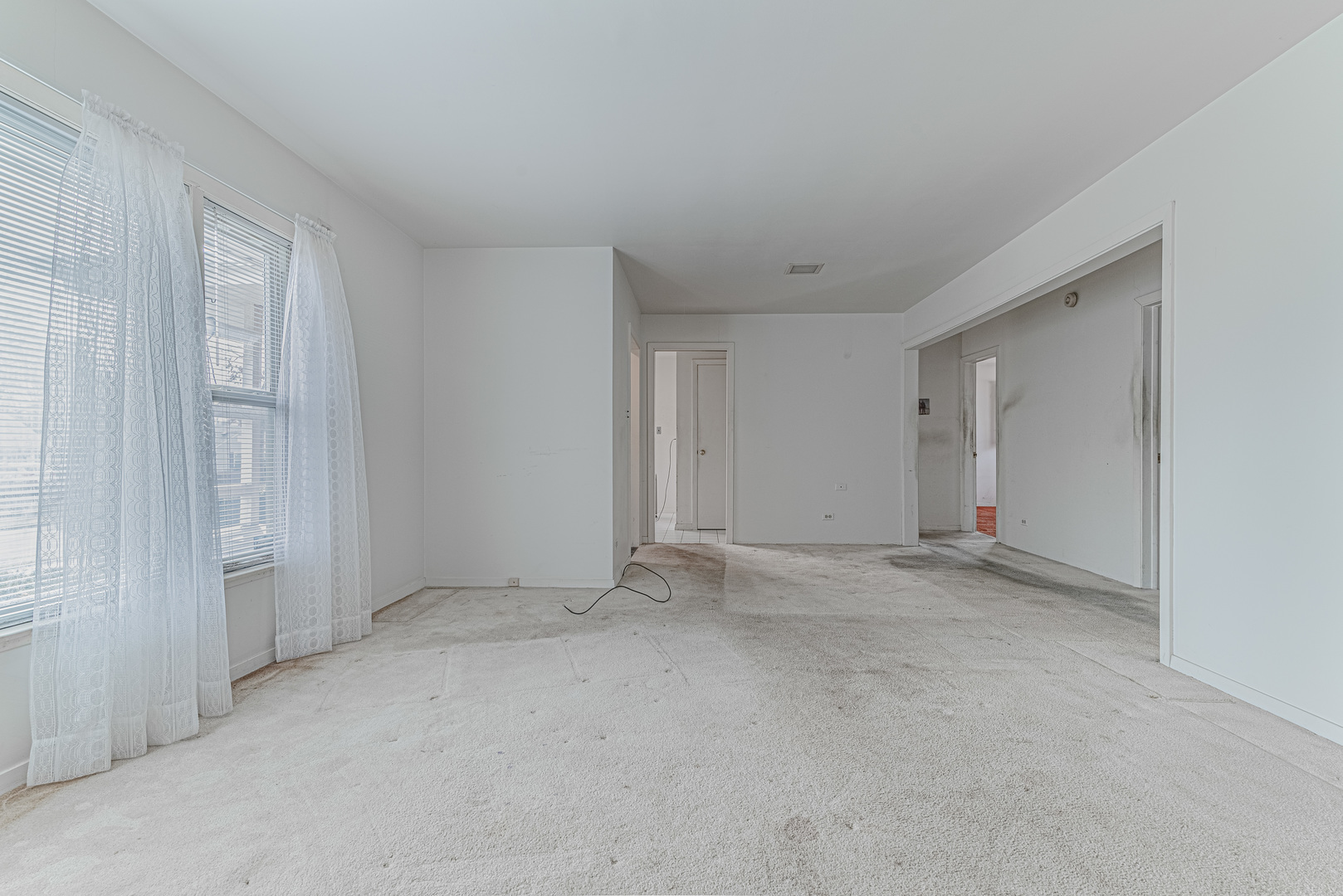 220 Wildwood Road Lake Forest, IL 60045 - Photo 5 of 16 Gallery Image 5