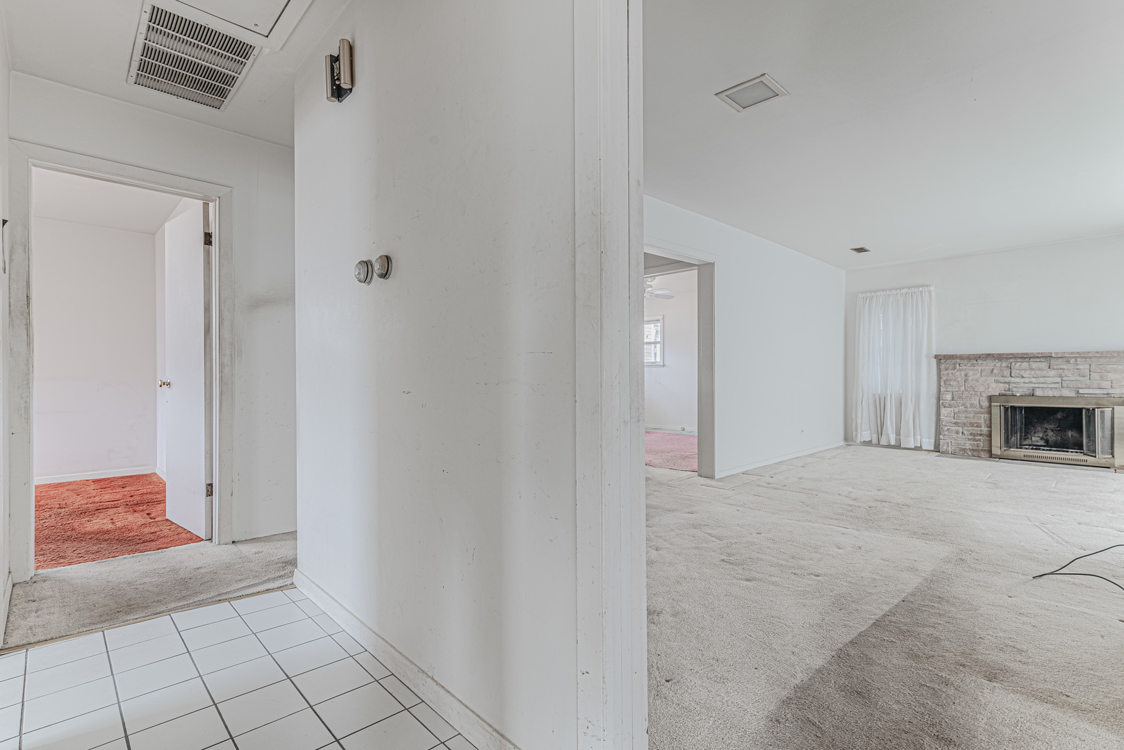 220 Wildwood Road Lake Forest, IL 60045 - Photo 6 of 16 Gallery Image 6