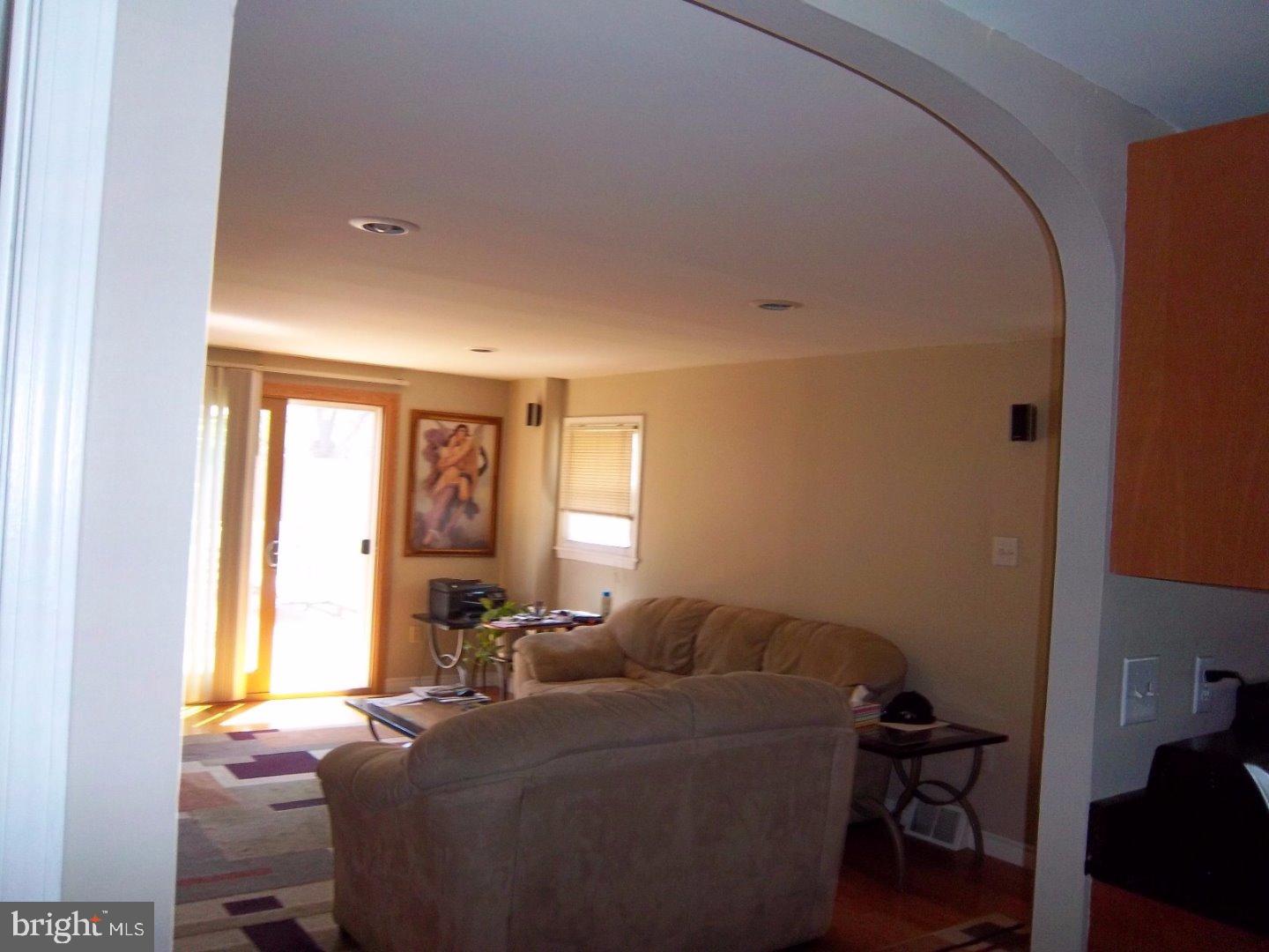 2811 Welsh Road Philadelphia, PA 19152 - Photo 7 of 24 Living Room