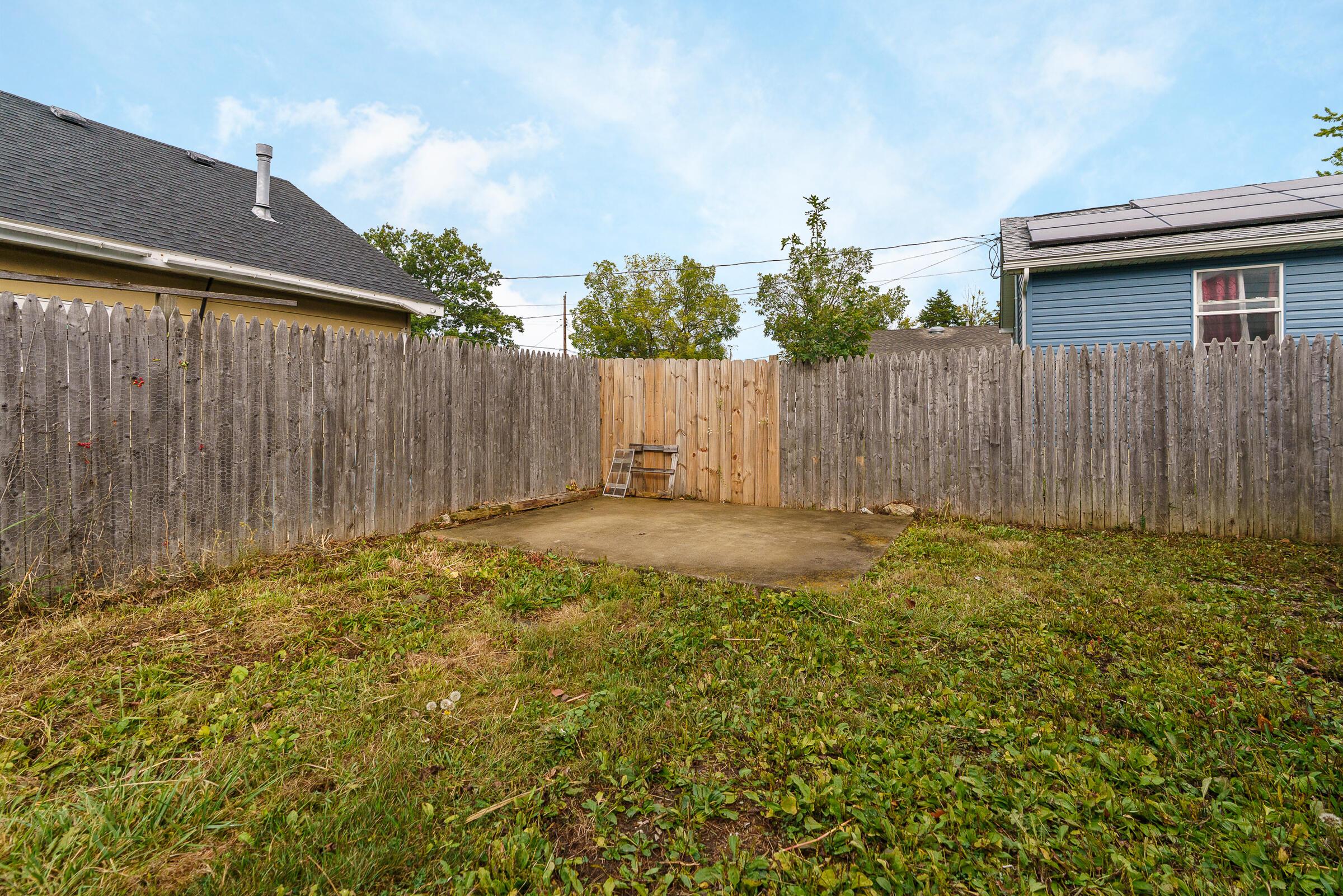 2220 Sale Road Columbus, OH 43224 - Photo 13 of 41 2220 Sale Rd-11