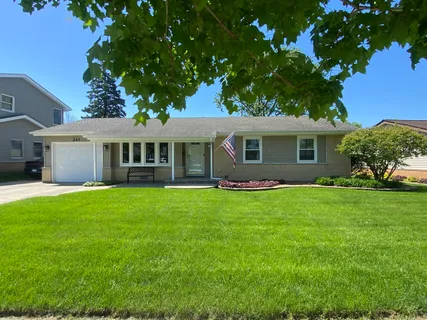 $389,900 | 241 Brookhaven Drive, Elk Grove Village, IL 60007