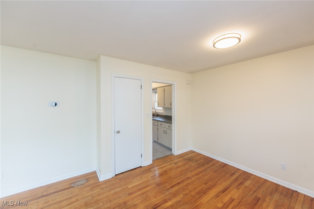 4476 Emerson Road Cleveland, OH 44121 - Photo 8 of 50
