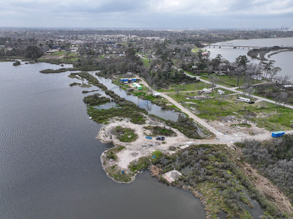 17202 Meadowbrook Drive Channelview, TX 77530 - Photo 20 of 22 an aerial view of a city