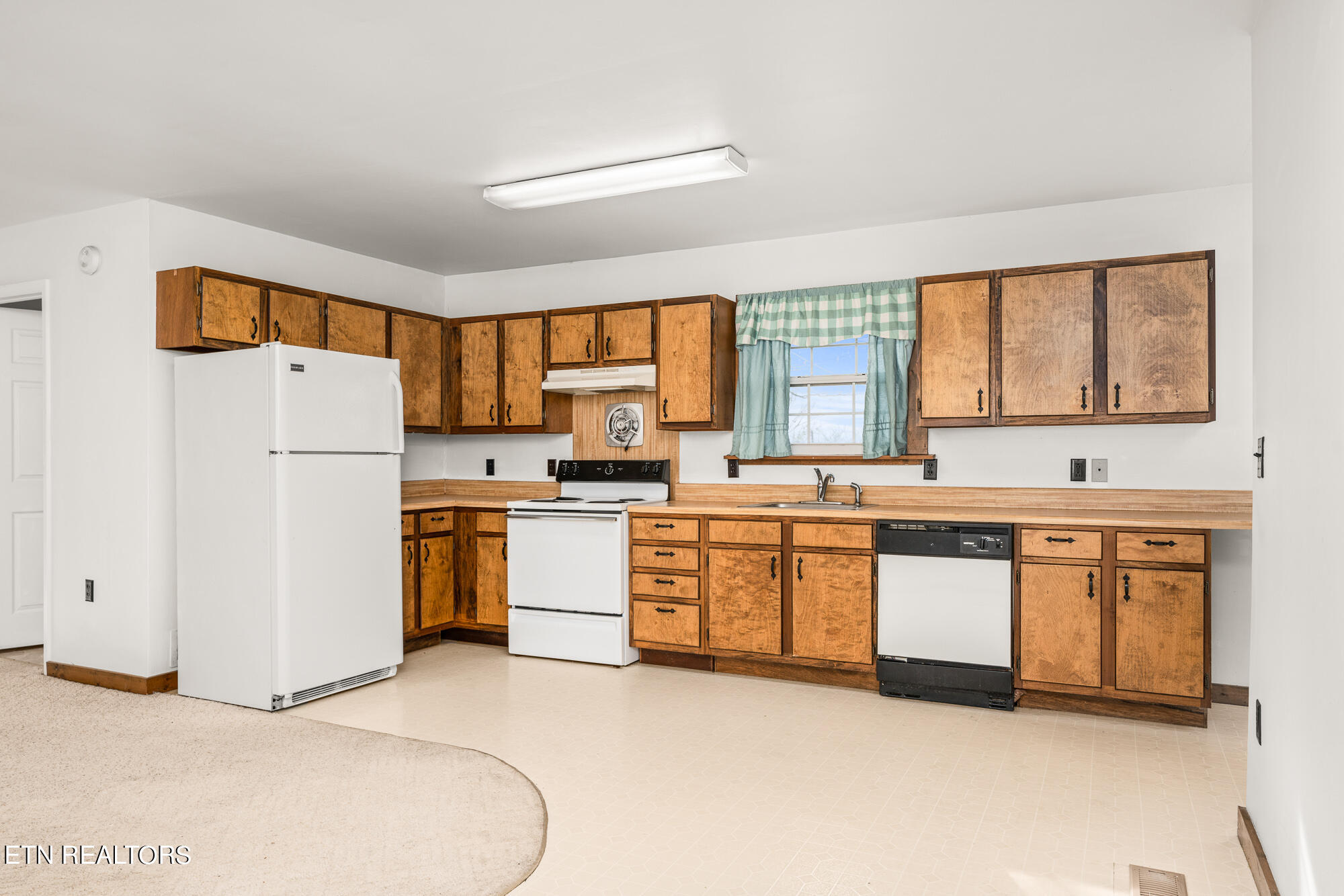 642 Vandever Road Crossville, TN 38572 - Photo 15 of 23 mls-642 Vandever Rd-148