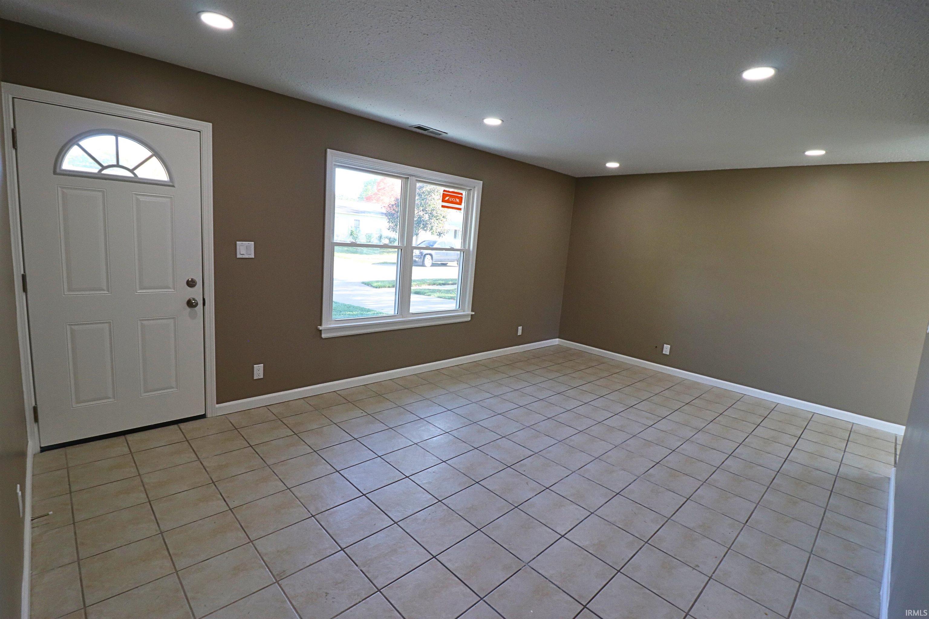 1405 Rochelle Drive Lafayette, IN 47909 - Photo 3 of 18