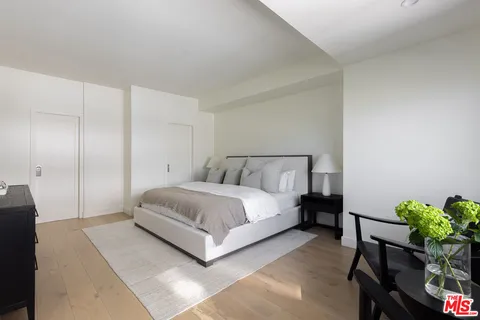 $1,950,000 | 818 North Doheny Drive, Unit 1001, West Hollywood, CA 90069