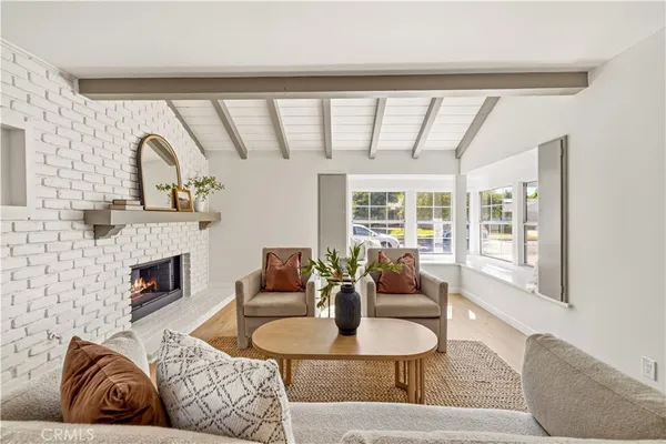 $999,000 | 8923 Etiwanda Avenue, Northridge, CA 91325