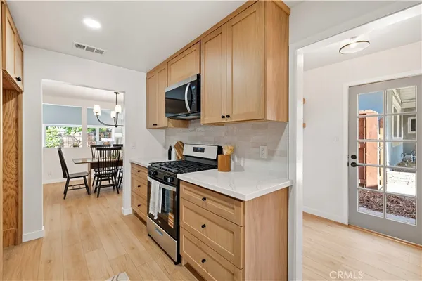 $999,000 | 8923 Etiwanda Avenue, Northridge, CA 91325