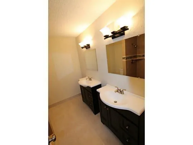 $2,000 | 140 Southeast 12th Avenue, Unit 5, Pompano Beach, FL 33060