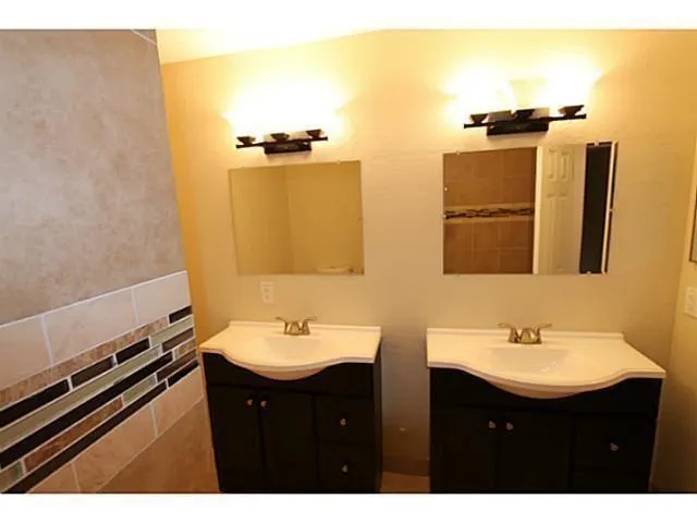 $2,000 | 140 Southeast 12th Avenue, Unit 5, Pompano Beach, FL 33060