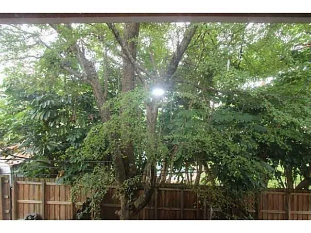 $2,000 | 140 Southeast 12th Avenue, Unit 5, Pompano Beach, FL 33060