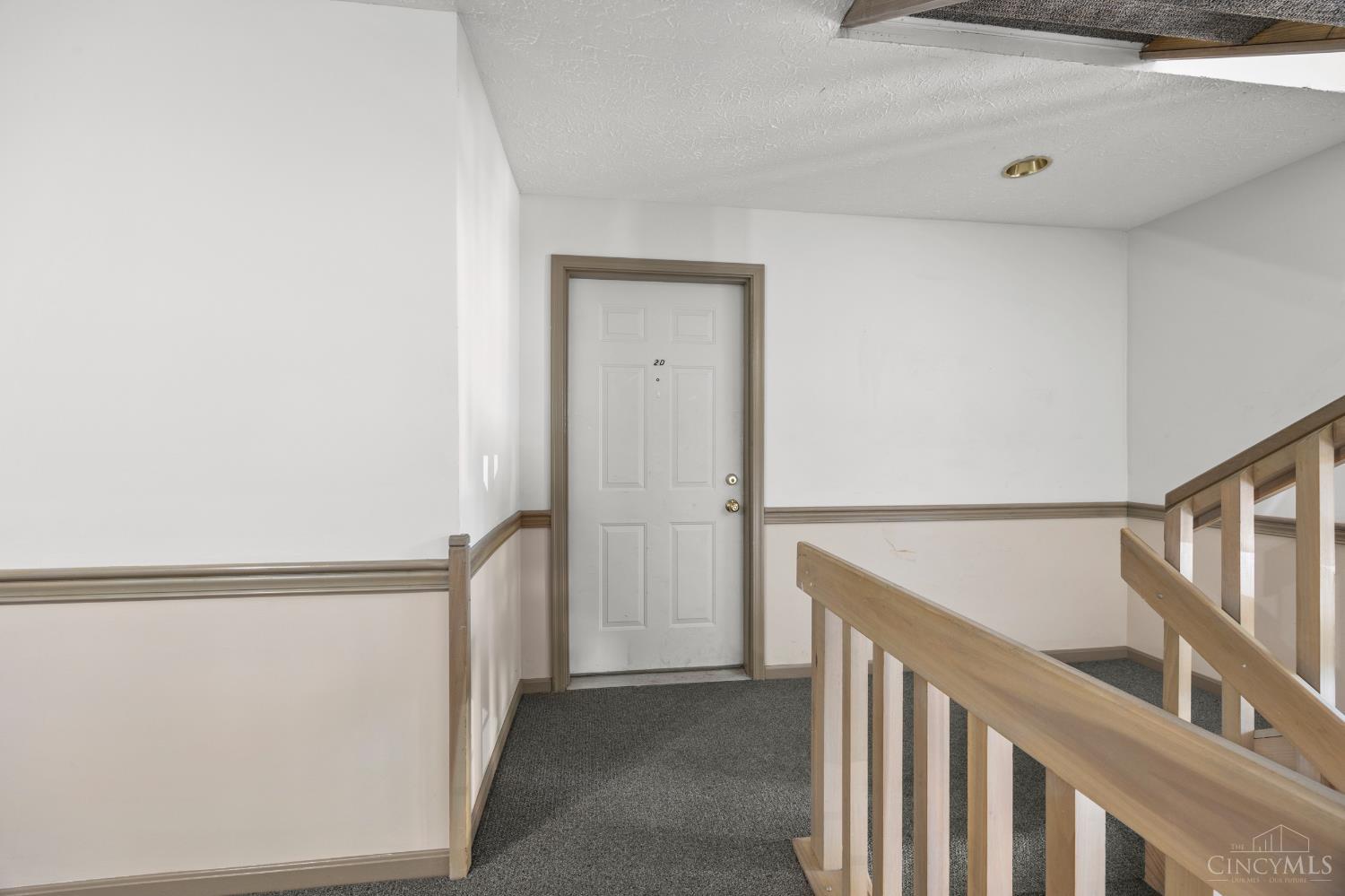 5765 Cheviot Road, Unit 2D Cincinnati, OH 45247 - Photo 6 of 36 Gallery Image 6