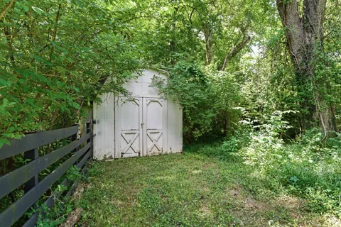 $2,390,000 | 2419 Valley Brook Road, Nashville, TN 37215