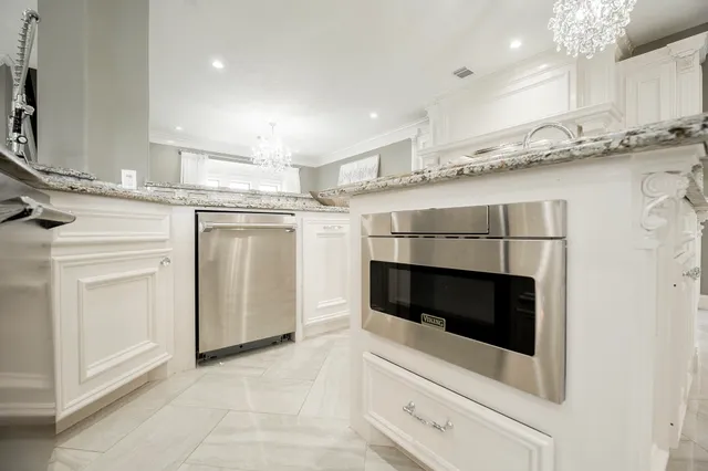 $1,099,000 | 10887 Decatur Street, Willis, TX 77318