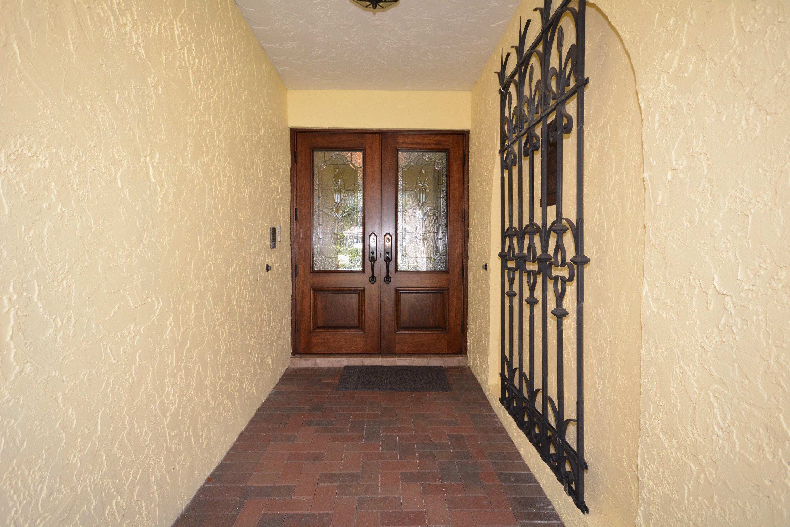 2624 Northwest 38th Street Boca Raton, FL 33434 - Photo 3 of 26 2624 NW 38th St Boca Raton FL-print-003-