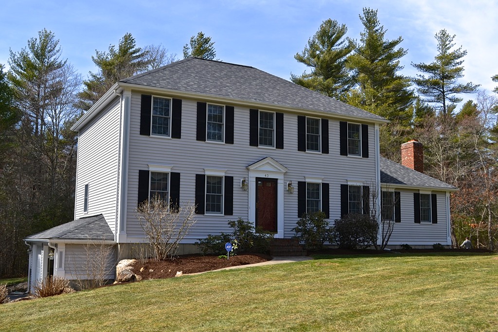 43 Mayflower Lane Rochester, MA 02770 - Photo 1 of 22