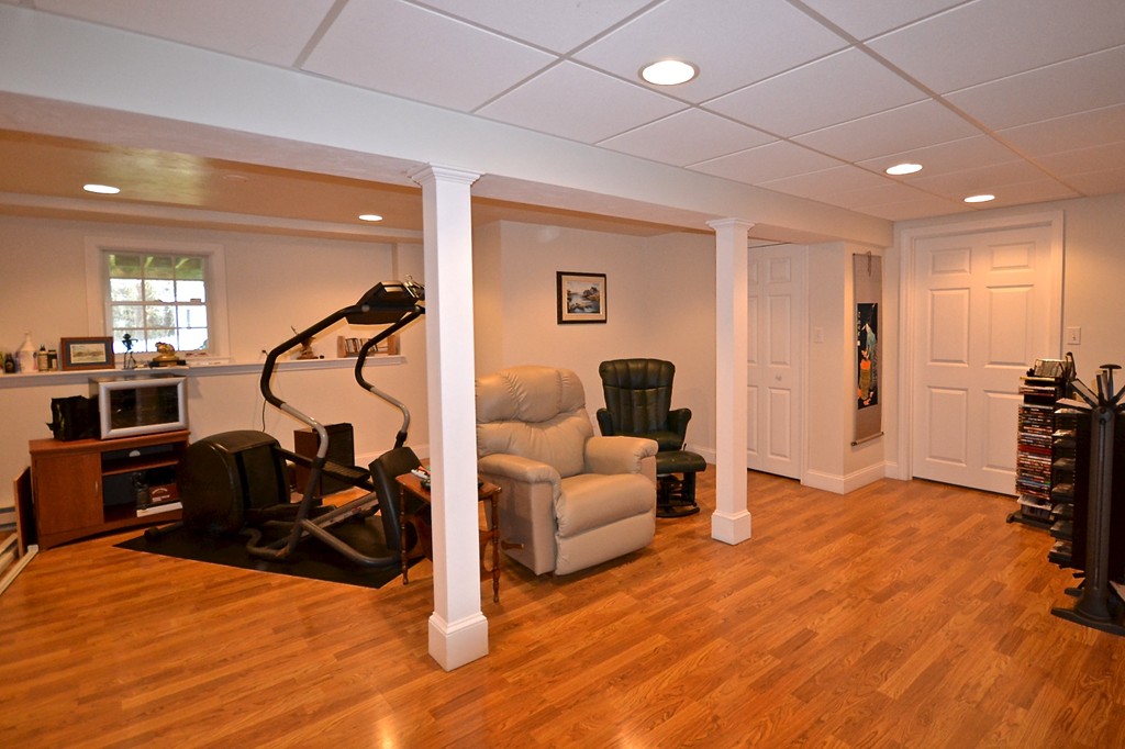 43 Mayflower Lane Rochester, MA 02770 - Photo 20 of 22