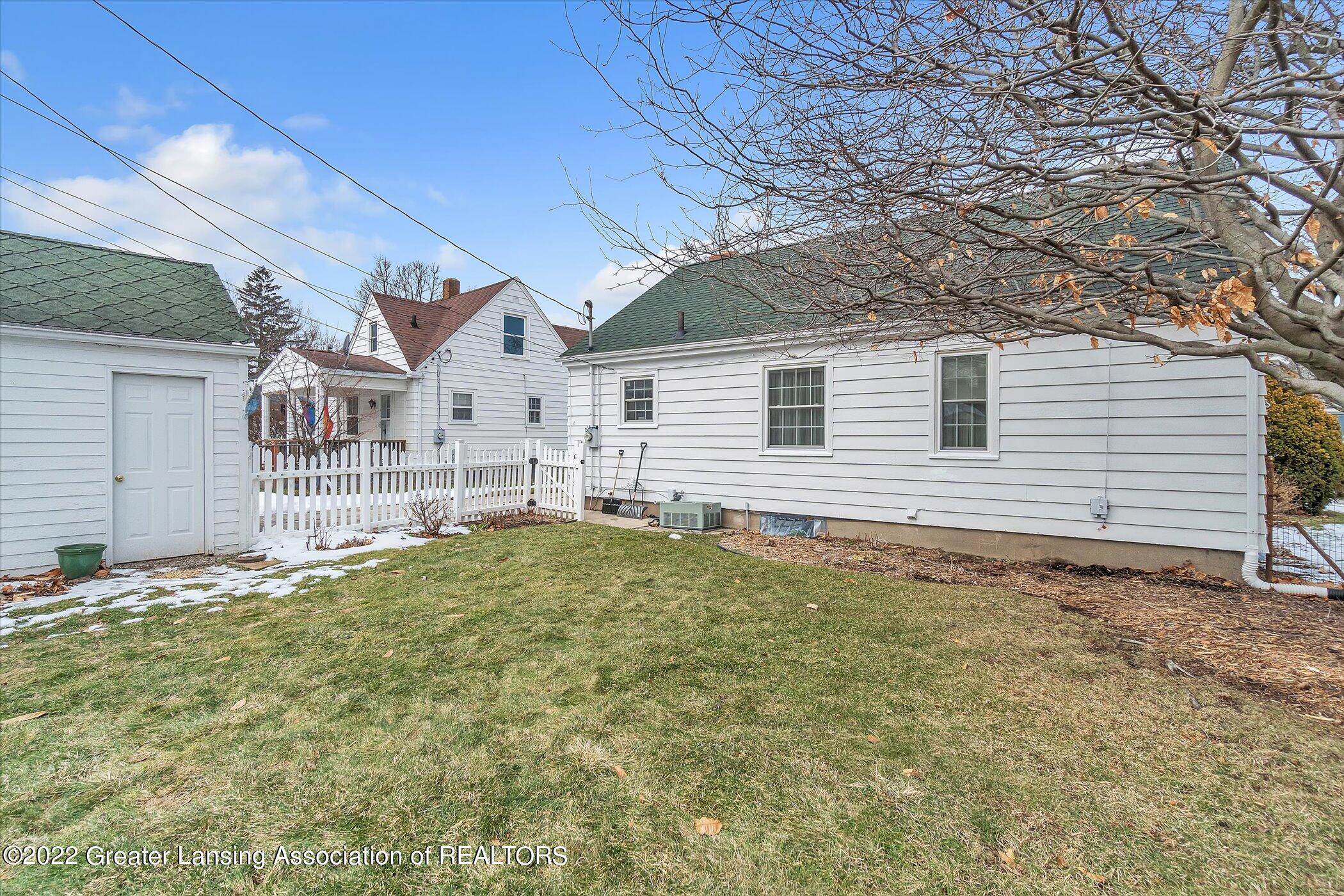 319 Kensington Road Lansing, MI 48910 - Photo 34 of 36 34-319-Kensington-RdWindowStill-Real-Est